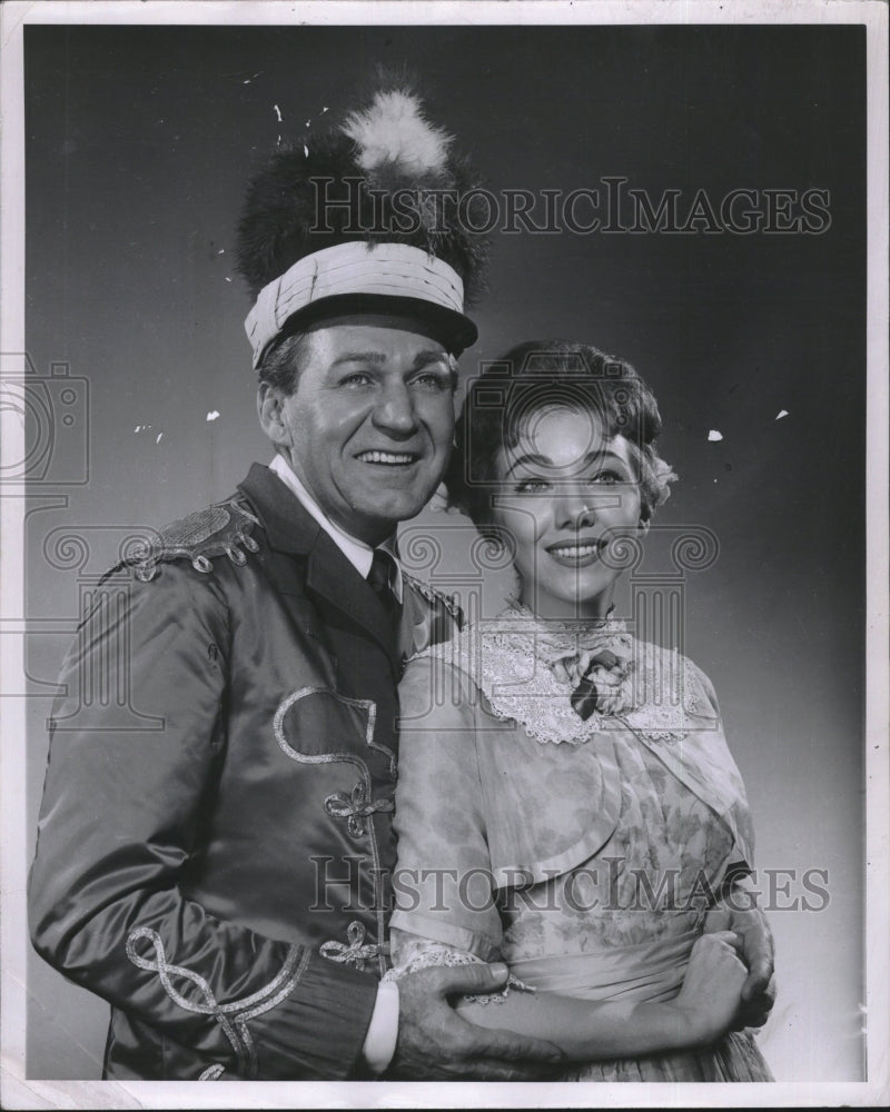 1962 Press Forrest Tucker & Marilyn Savage Star In "The Music Man" - RSM16265 - Historic Images