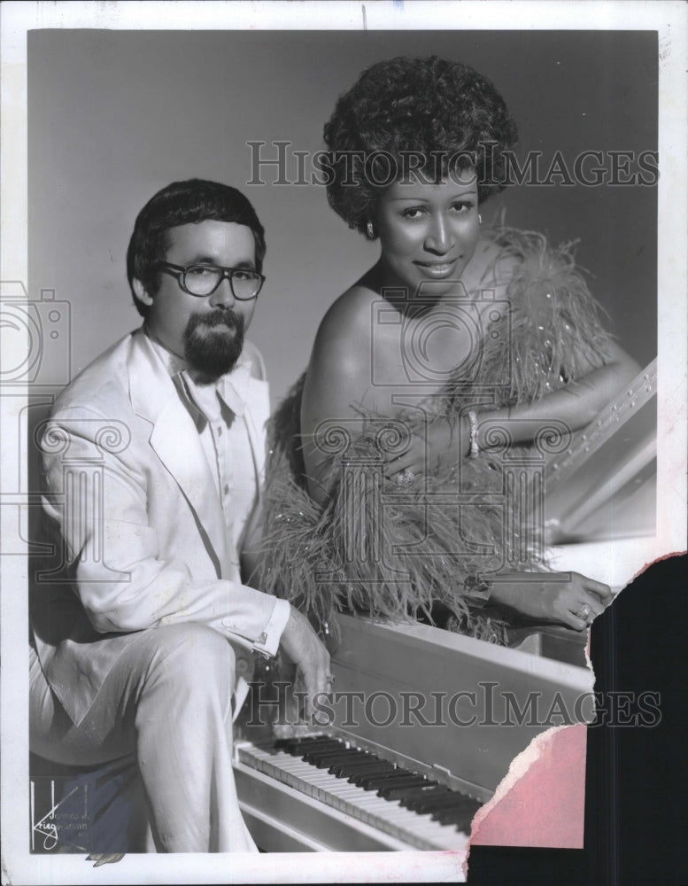 1975 Singer Ruth Waters, Pianist Barry Levitt - Historic Images