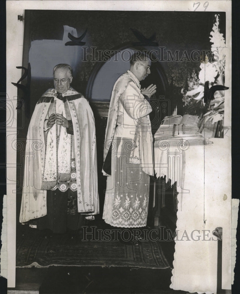 1956 Press Photo Rev. Father Michael J. Mulkern, Rev. Patrick J. Waters - Historic Images