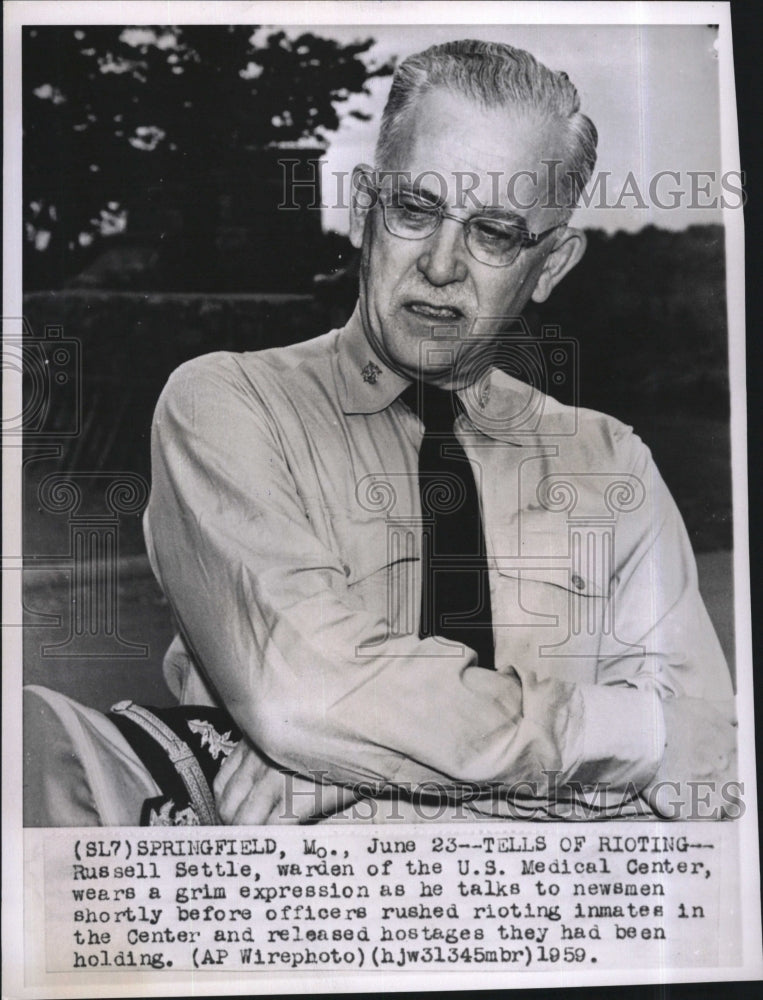 1959 Press Photo Russell Settle, warden of the U. S. Medical Center - RSM16501 - Historic Images