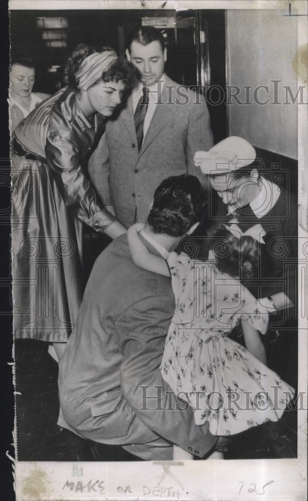 1955 Press Photo Dorothy Jean Morrissey, John P. Morrissey, Mrs. Anne Strader - Historic Images