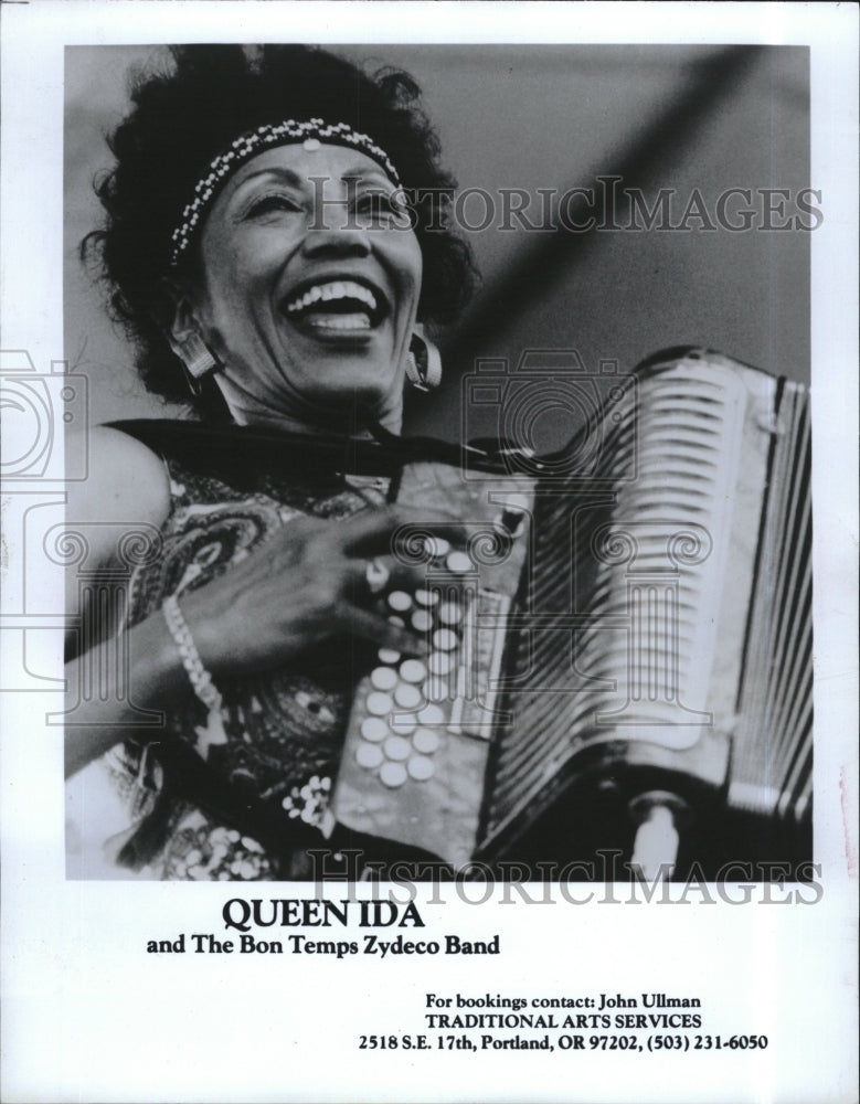 Press Photo Queen Ida  female accordion player to lead a zydeco band. - Historic Images