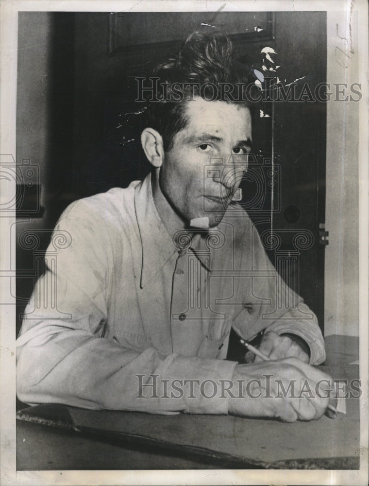 1950 Kendall Morris at the St Lois Police after his attempted - Historic Images