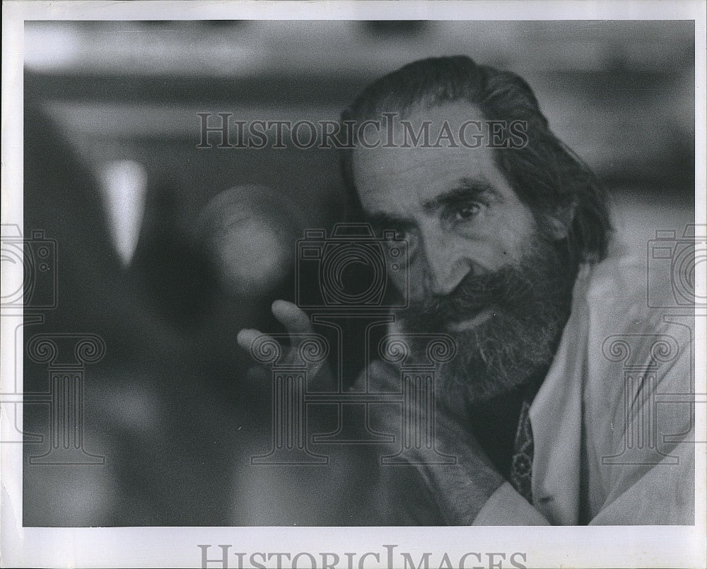 1971 Press Photo artist Julio de Digeo - RSM17283 - Historic Images