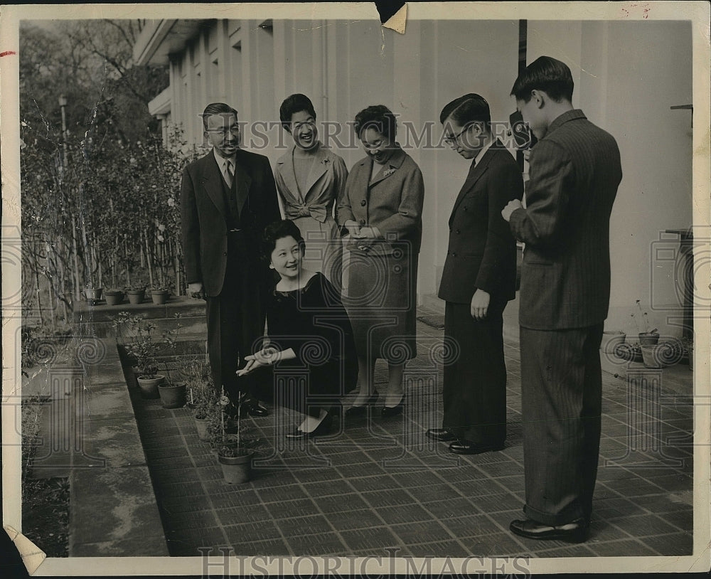 1959 Press Photo Japanese Crown Prince Akihito, wife Michiko & family - Historic Images