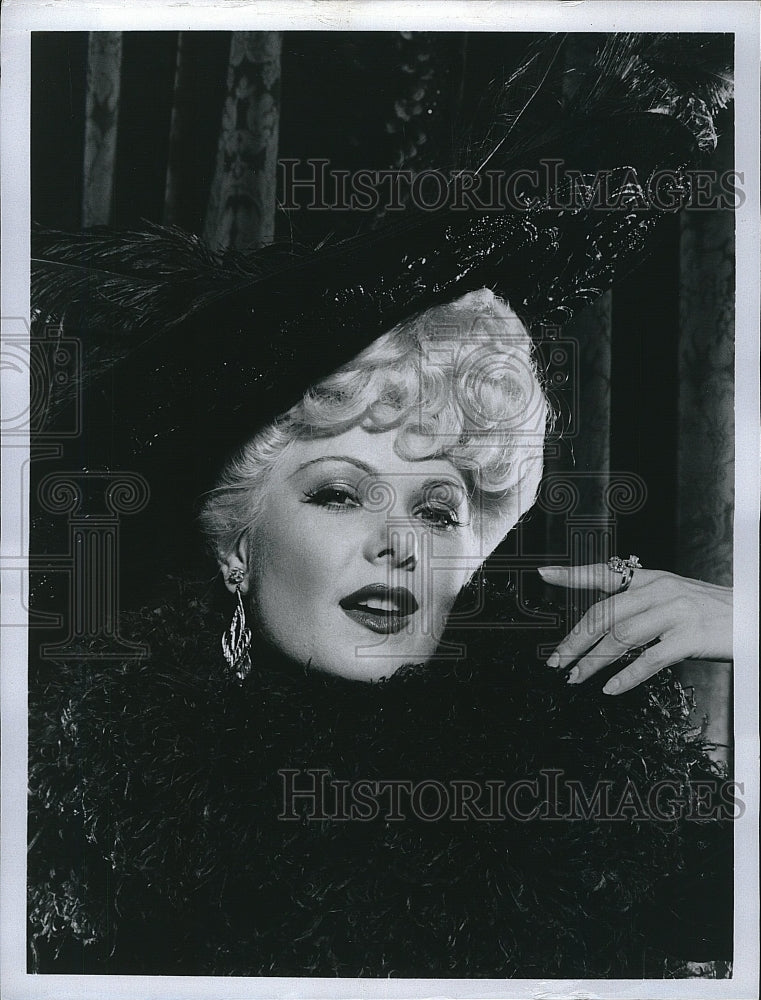 1982 Press Photo Actress Ann Jillian stars in &quot;Mae West&quot; - Historic Images