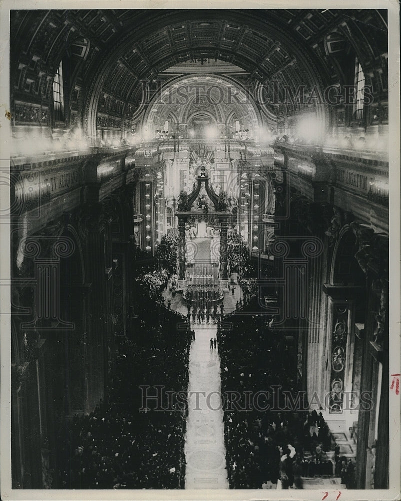 1959 Press Photo Pope John in a huge catherdral - Historic Images