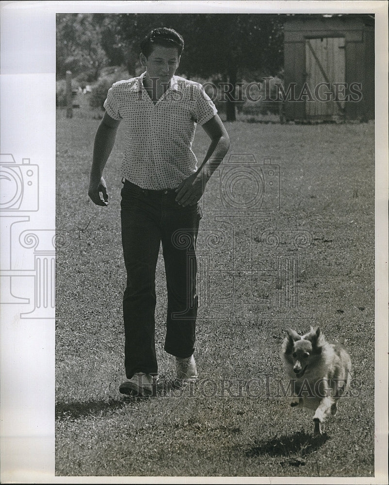 Press Photo St Petersburg, Fla. J.T. Timberlake &amp; his dog - Historic Images