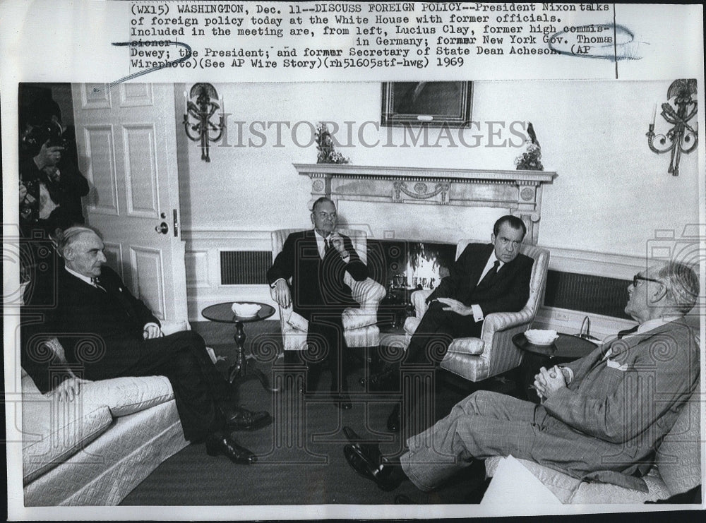 1969 Press Photo President Nixon, Lucius Clay, Former Gov. Thomas Dewey - Historic Images