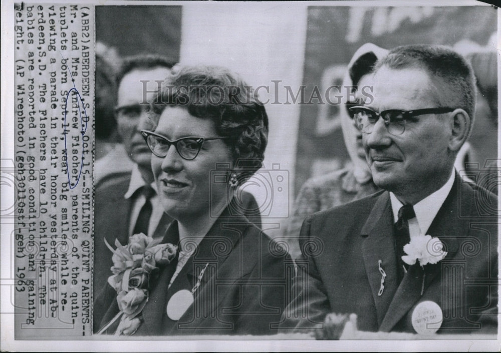 1963 Press Photo Mr &amp; Mrs Andrew Fischer Parents Of Quintuplets Attend Parade - Historic Images