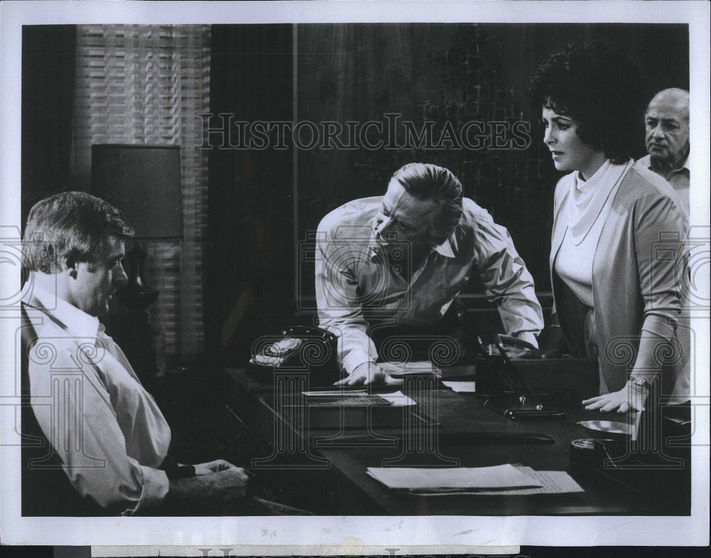 1976 Press Photo Actor Anthony Hopkins & Elizabeth Taylor in "Victory at Entebbe - Historic Images