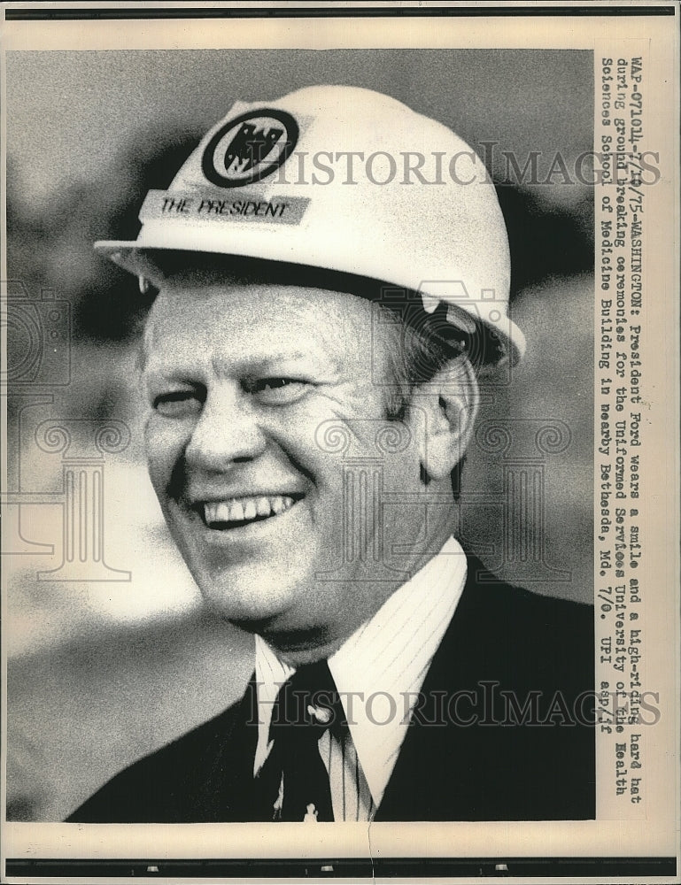 1975 Press Photo  President Gerald Ford in Bethesda, Md - Historic Images