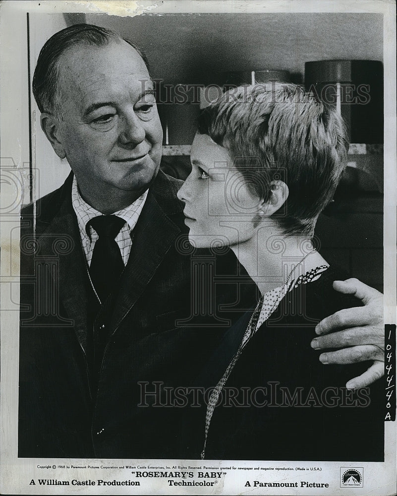 1968 Press Photo Maurice Evans Actor Mia Farrow Actress Rosemary&#39;s Baby Movie - Historic Images