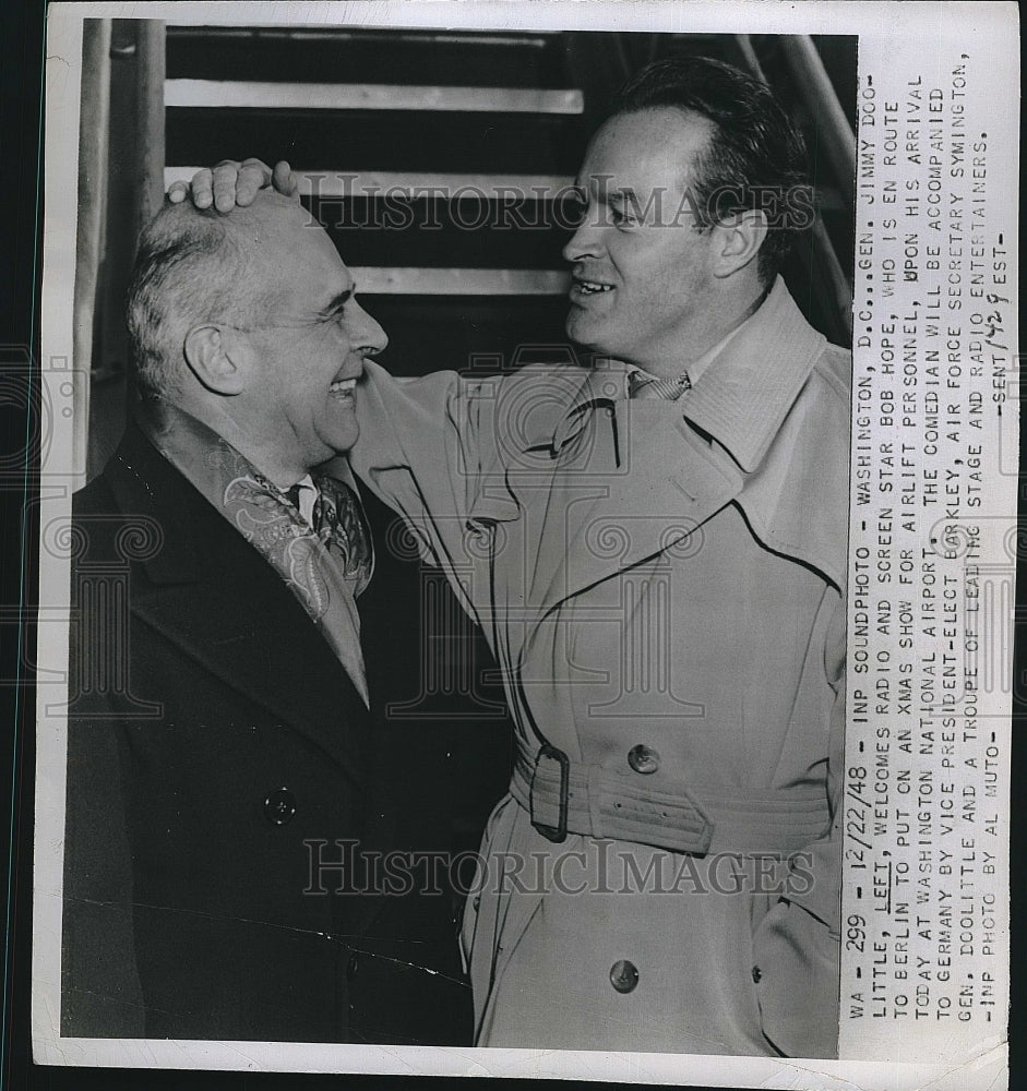 1948 Press Photo Gen. Jimmy Doolittle Welcomes Bob Hope Actor Washington Airport - Historic Images