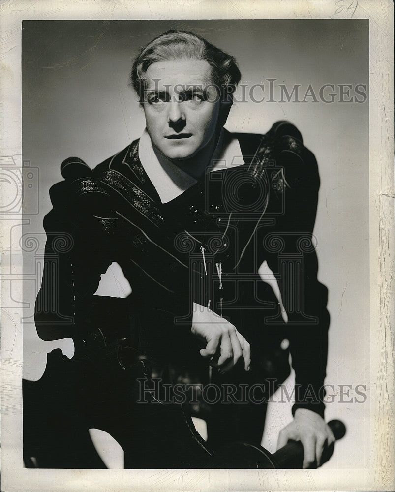 1945 Press Photo Maurice Evans American Actor Stars In Hamlet Play - Historic Images
