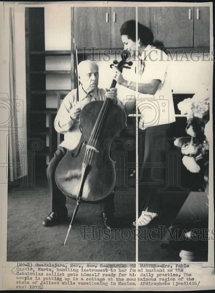 1972 Press Photo Cellist Pablo Casala and his wife Marta - Historic Images