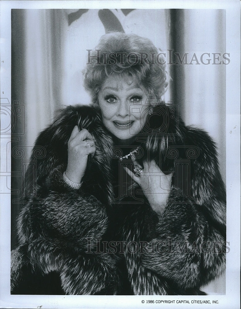 1986 Press Photo &quot;Life With Lucy&quot; starring Lucille Ball - Historic Images