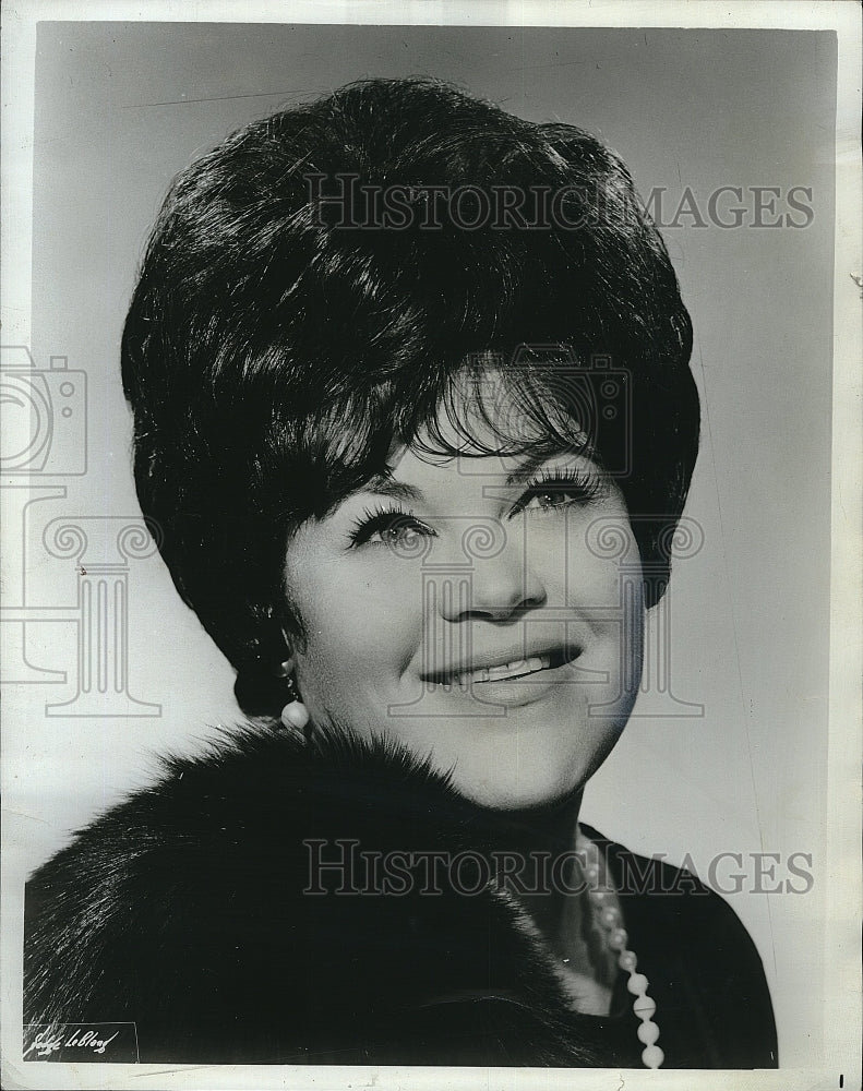 1970 Press Photo Popular Musician Elinor Ross At Back Bay Theater - Historic Images