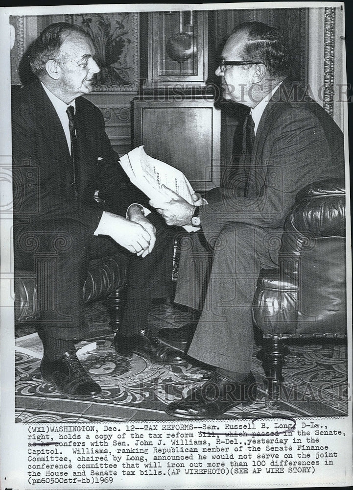 1969 Press Photo Sen Russell Long Talks With Sen John Williams On Tax Bill - Historic Images