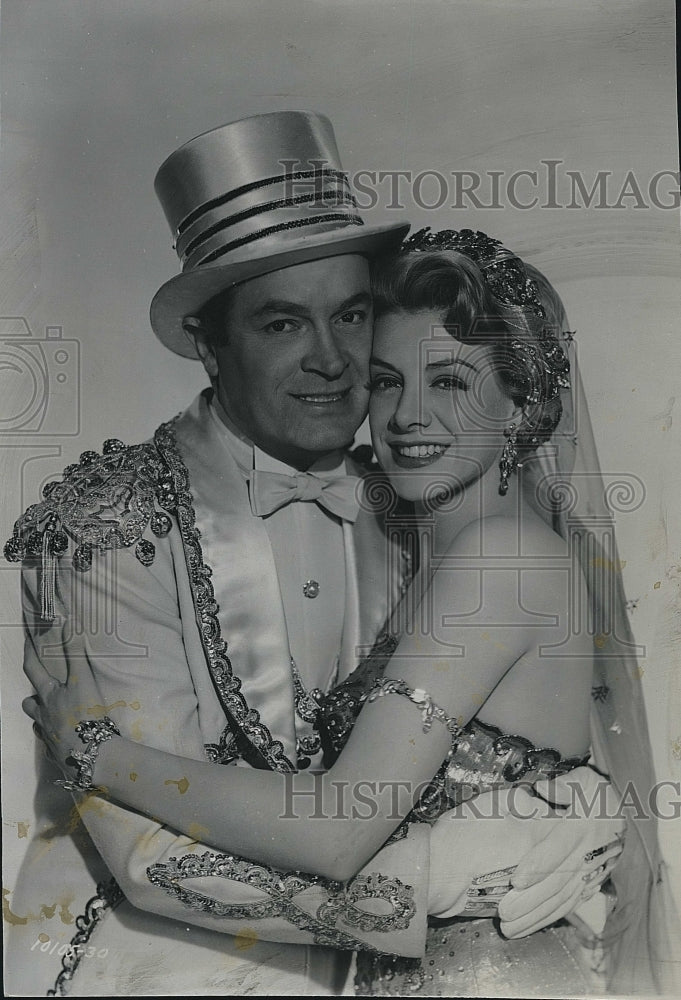 1953 Press Photo Bob Hope & Rosemary Clooney In "Here Come The Girls" - Historic Images