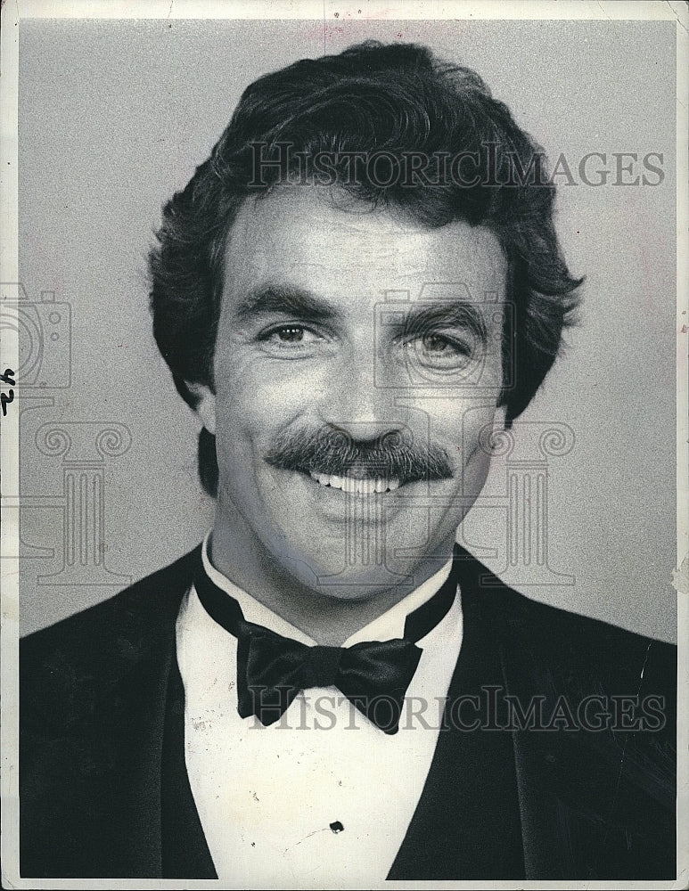 1984 Press Photo tom Selleck in &quot;The 36th Annual Emmy Awards Ceremonies&quot;. - Historic Images