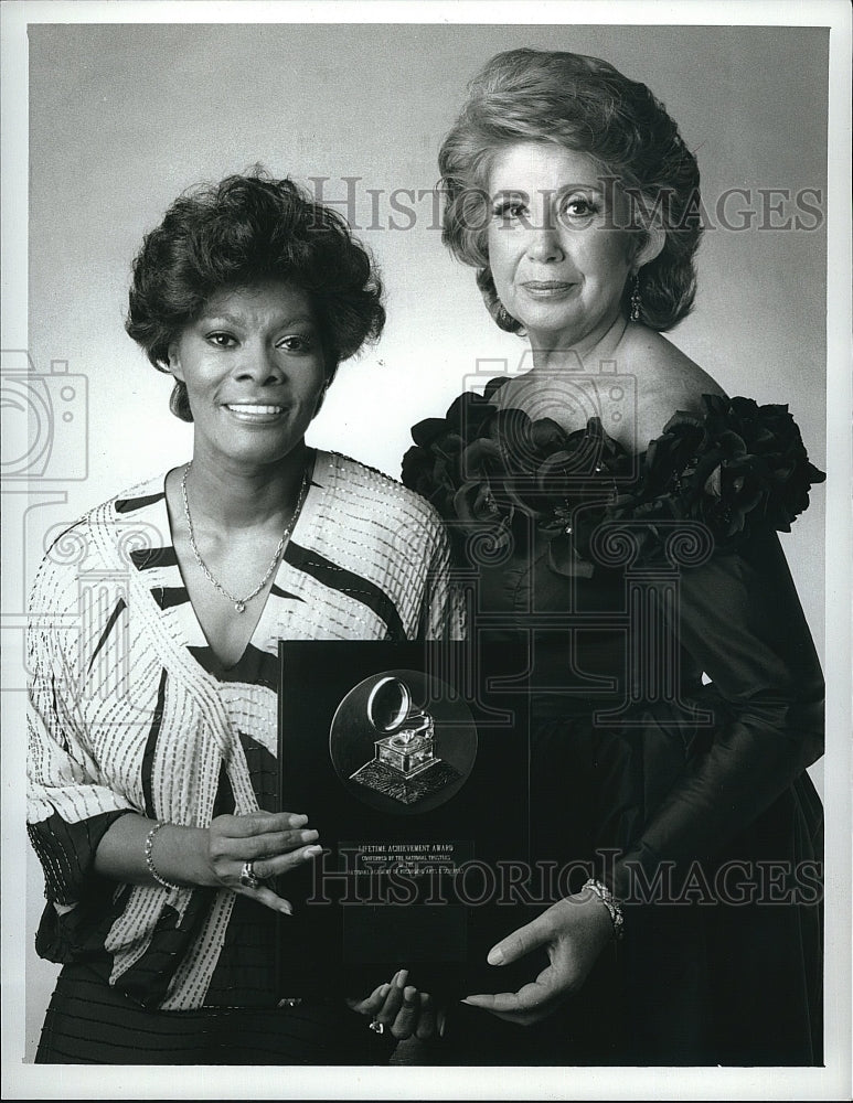 Press Photo Singer, Dionne Warwick on Arista label - Historic Images