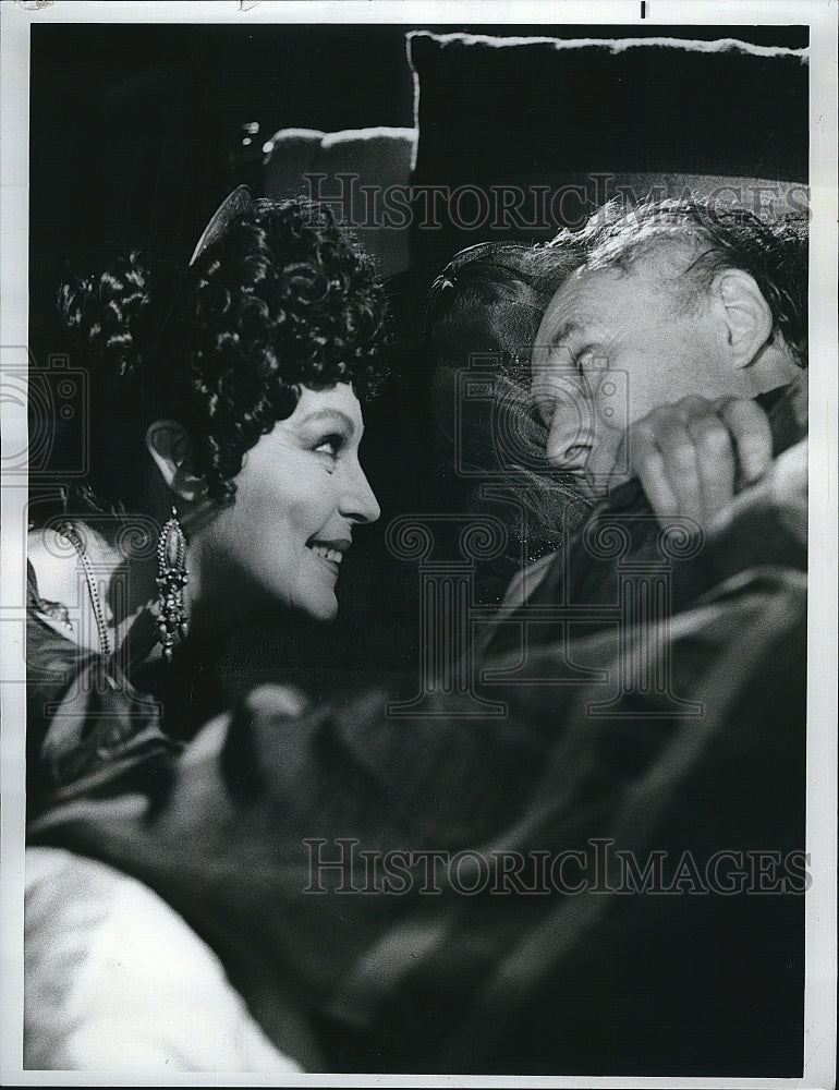 1985 Press Photo "A.D." mini series starring Ava Gardner,Richard kiley - Historic Images