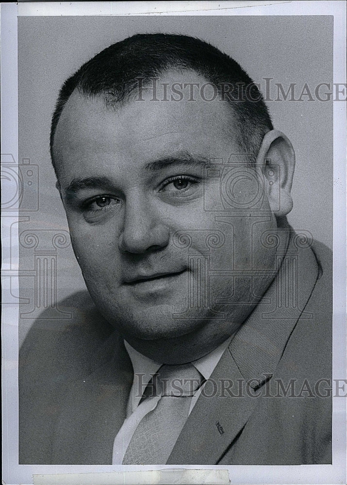 1966 Press Photo Chuck Pedersen, head golf pro Midlane Farm Country Club - Historic Images