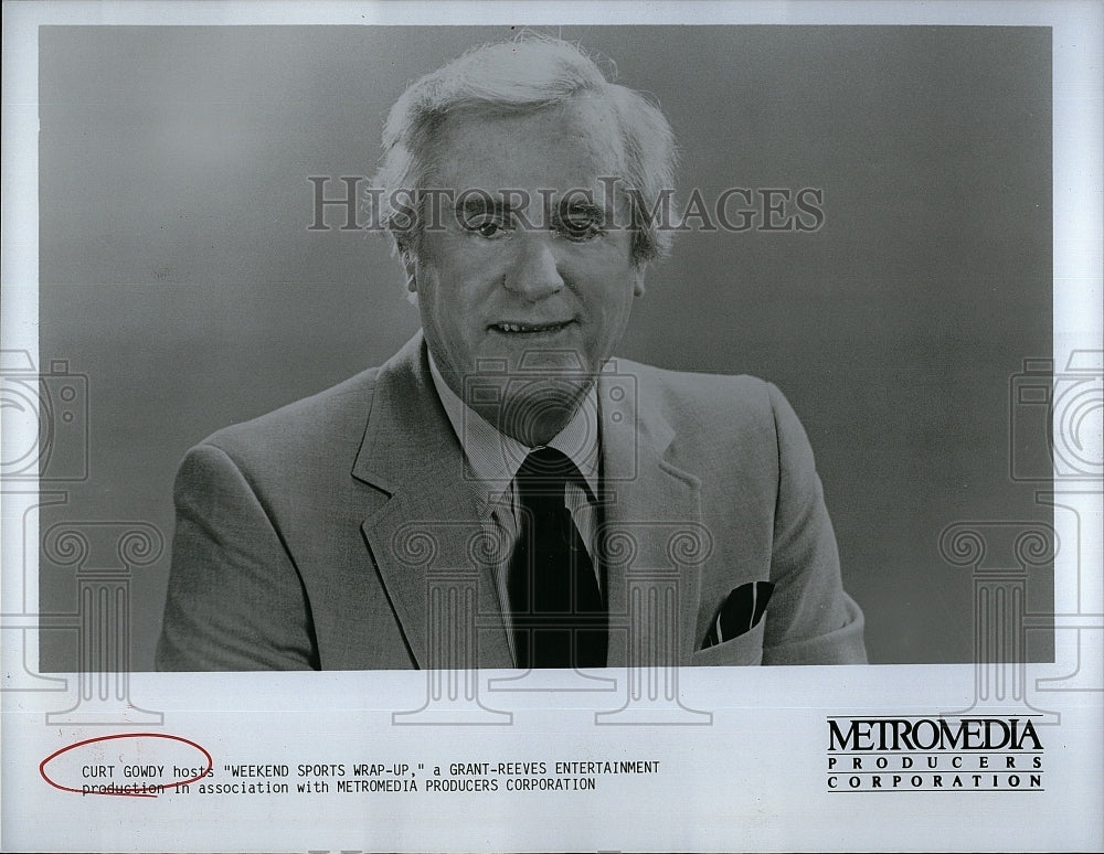 1982 Press Photo Curt Gowdy, host of "Weekend Sports Wrap-Up" - Historic Images