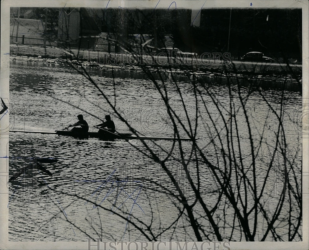 1976 Press Photo &quot;Rowing&quot; - Historic Images