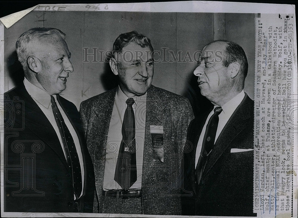 1953 Press Photo Lloyd Hordan Ray "Bear" Wolf Matty Bell - Historic Images