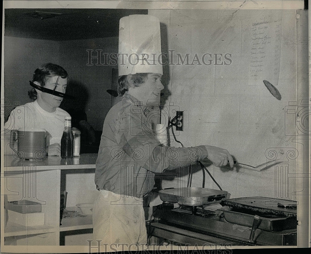 1974 Press Photo &quot;Chris McCarron&quot; - Historic Images