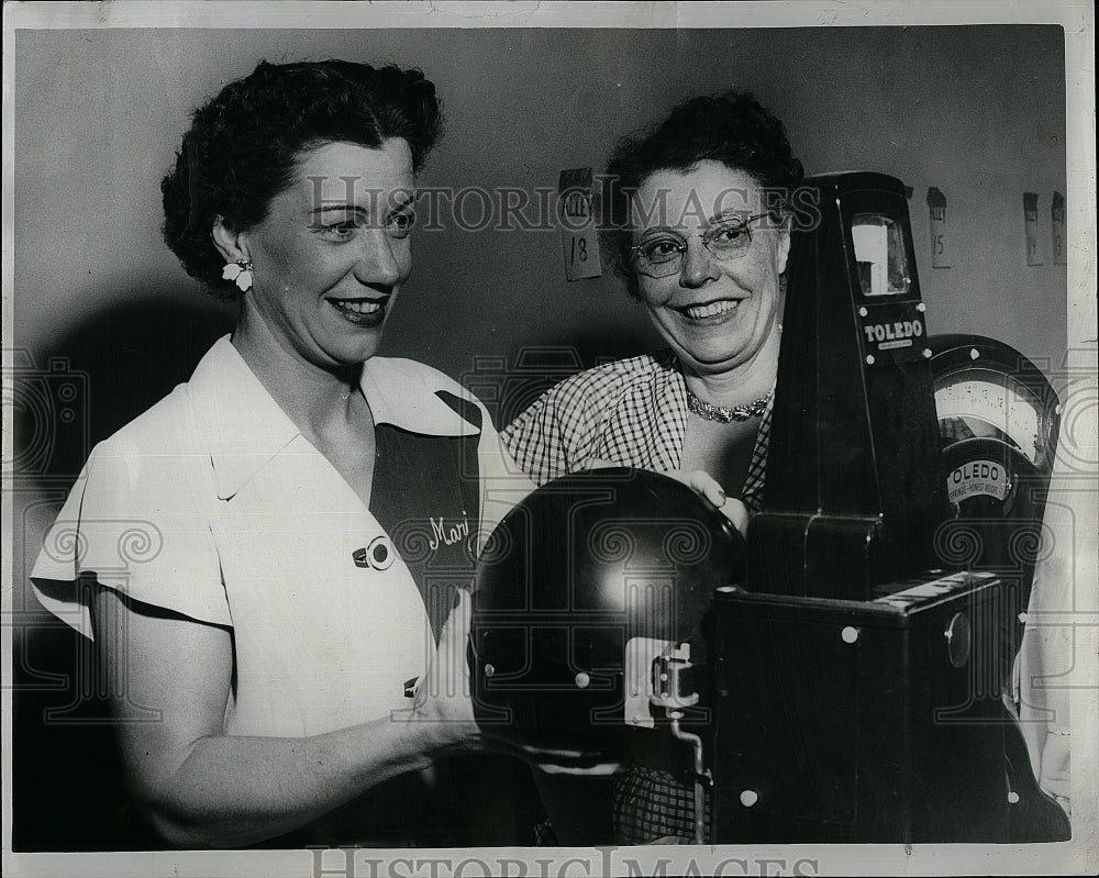 1951 Press Photo &quot;Bowling Congress&quot; - Historic Images