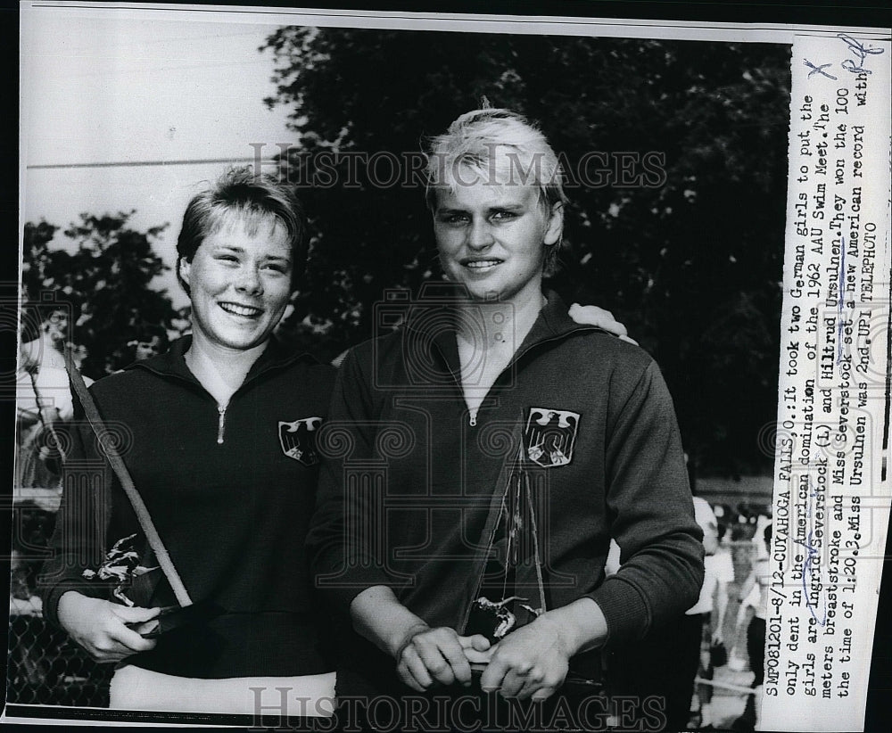 1962 Press Photo Ingrid Severstock, Hiltrud Ursulnen, German Swimmers - Historic Images