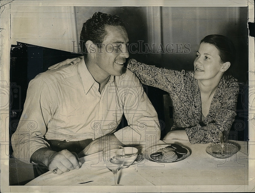 1935 Press Photo Ex-Heavy Weight Champ Max Baer with Bride Mary Ellen Sullivan - Historic Images