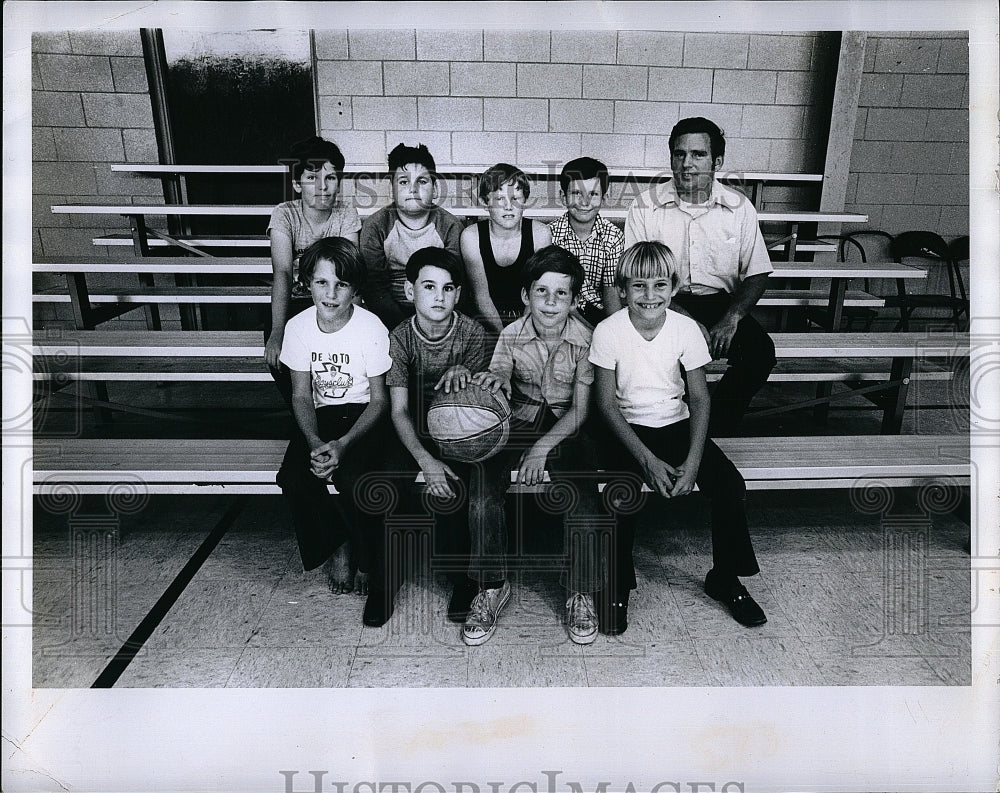 1974 Press Photo Midget League Basketball Champions De Soto Boys Club - Historic Images