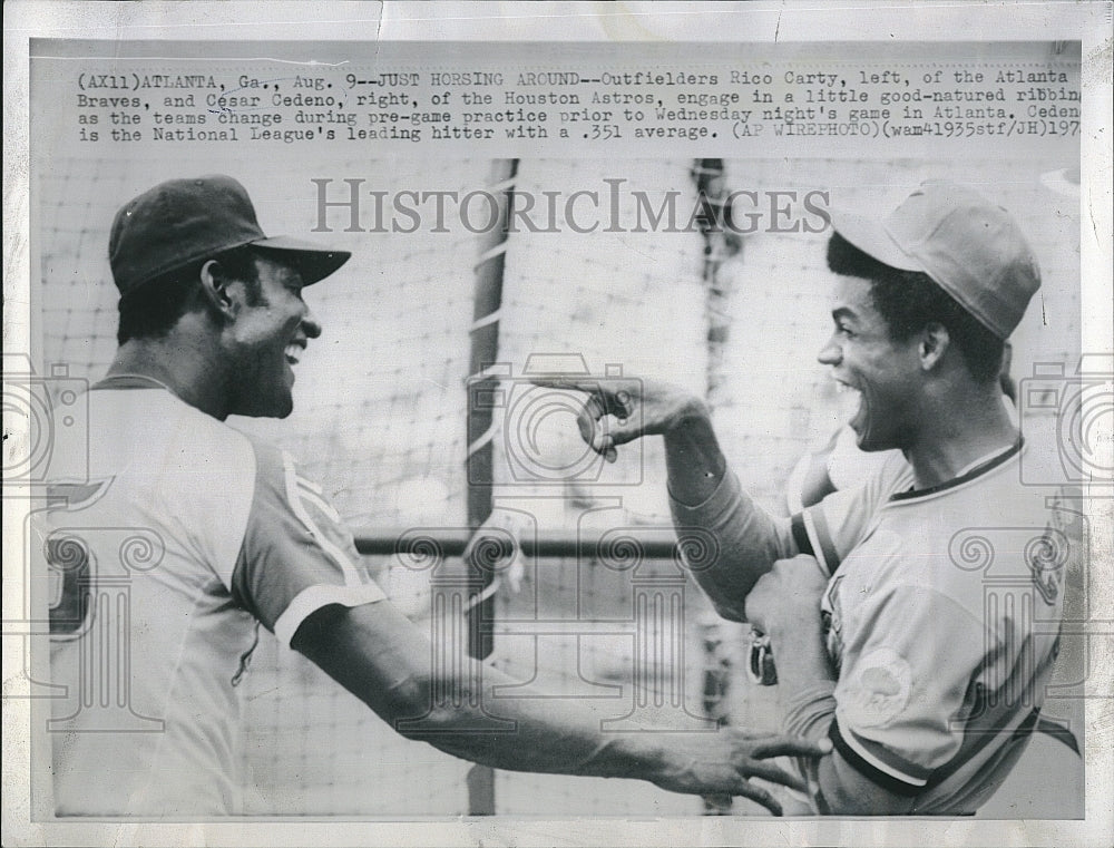 1973 Press Photo Outfielders Rico Carty Of Braves With Cesar Cedeno Of Astros - Historic Images