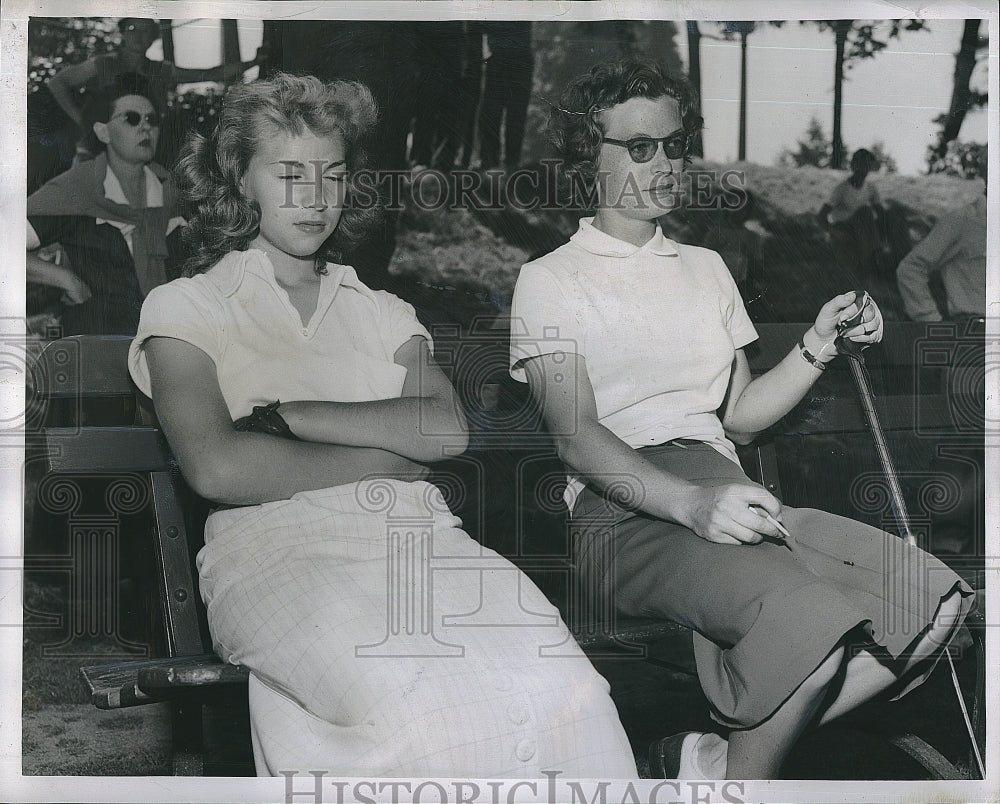 1949 Press Photo Golfers Marlene Bauer &amp; Lyle Bowman During Championship - Historic Images