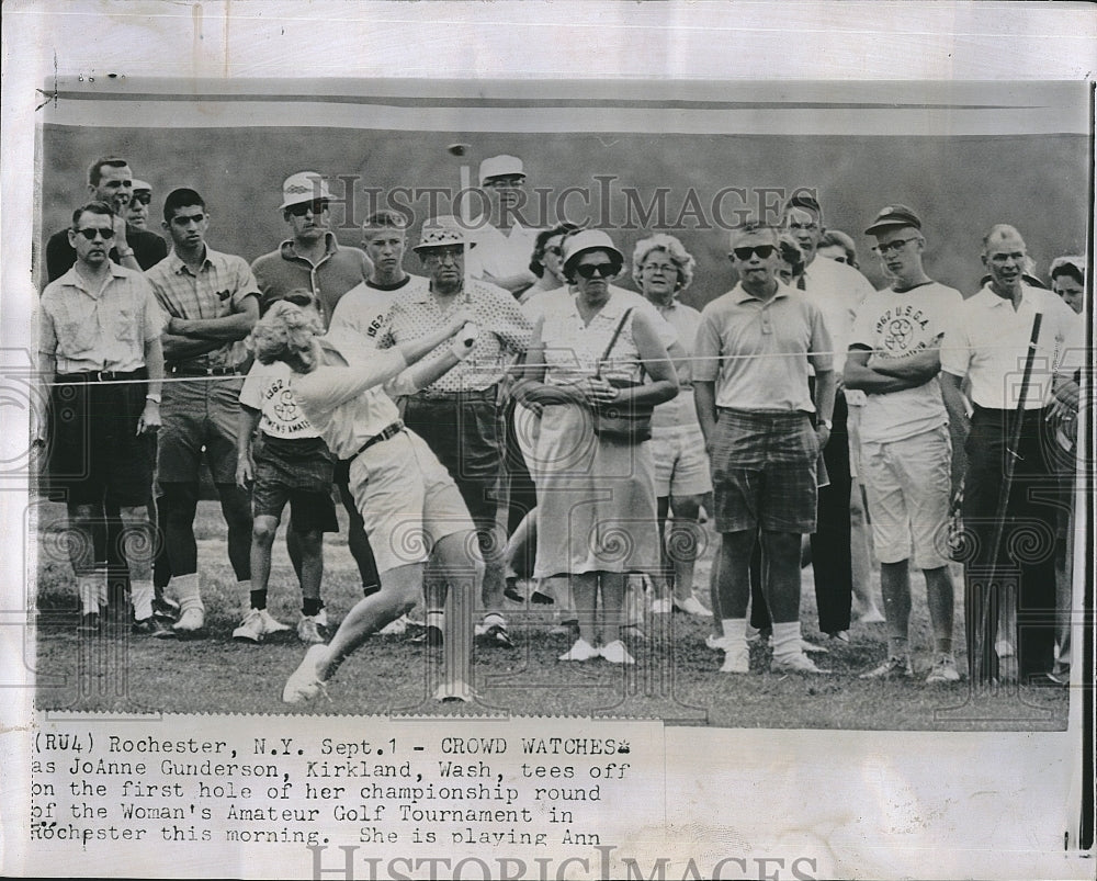 1962 Press Photo JoAnne Gunderson Tees Off at Woman&#39;s Amateur Golf Tournament - Historic Images