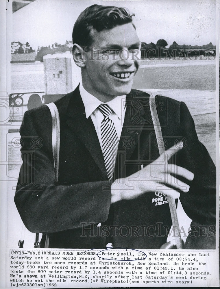 1962 Press Photo Runner Peter Snell Breaks World Records - Historic Images