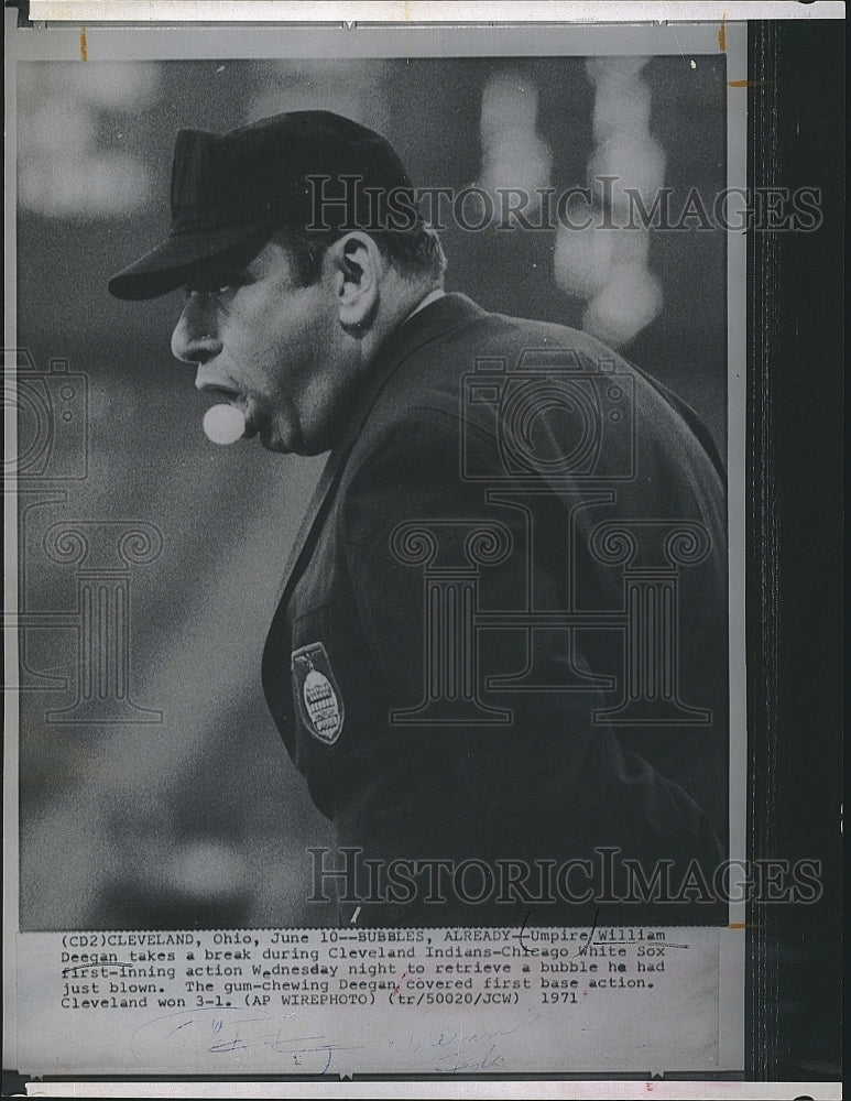 1971 Press Photo Baseball Umpire William Deegan During Chicago &amp; Cleveland Game - Historic Images