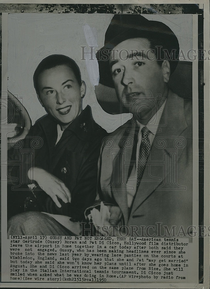 1950 Press Photo Tennis star Gertrude Moran &amp; film distributor Pat Di Cicco - Historic Images