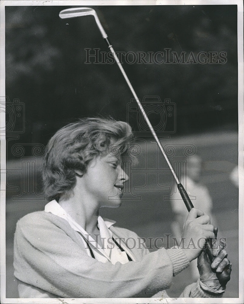 1961 Press Photo JoAnne Gunderson in golff Tournament - Historic Images