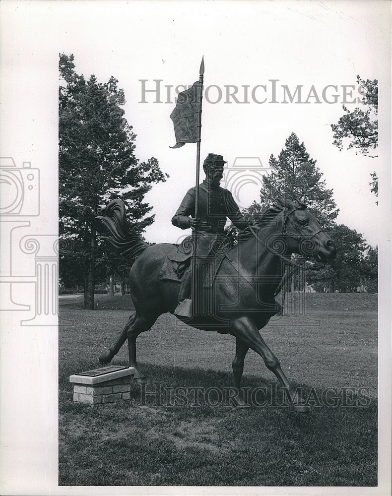 Press Photo Statue of Gen. Phil Sheridan at Fort Sheridan - Historic Images