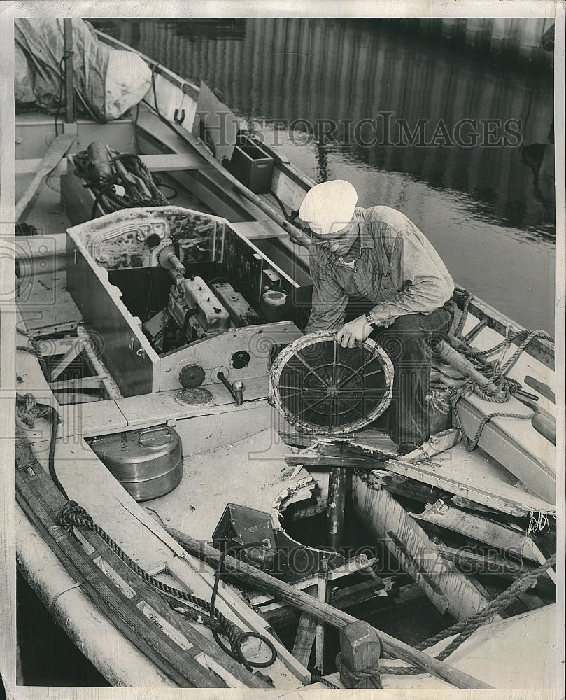 1955 Press Photo Clarence J. Lichter on Coast Guard Boat Explosion - Historic Images