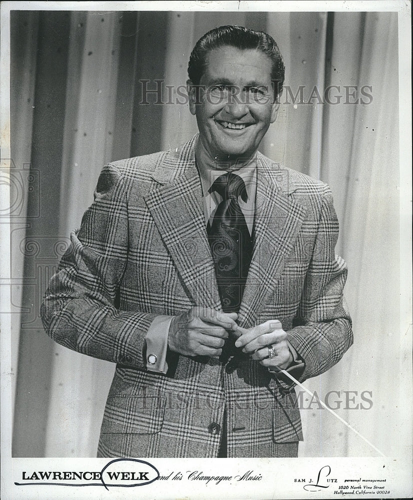 1975 Press Photo Bandleader Lawrence Welk &quot;And His Champagne Music&quot; - Historic Images