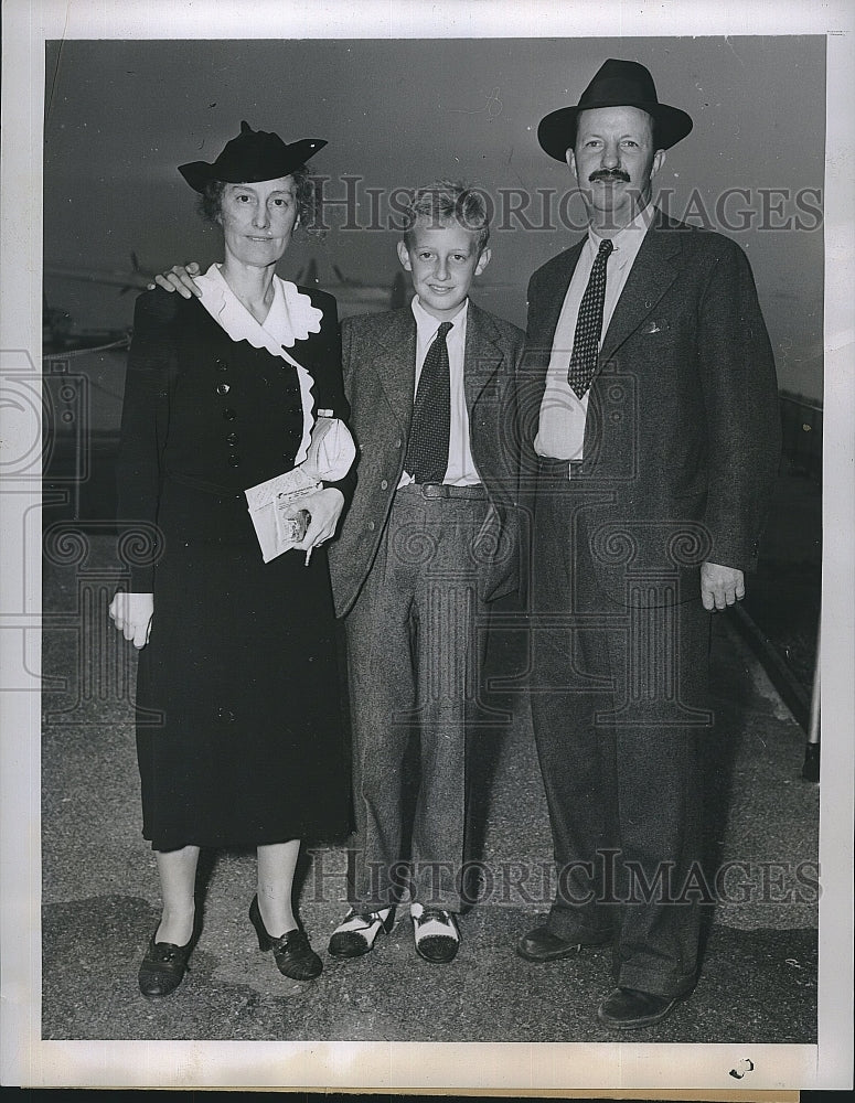 1939 Press Photo Mr Mrs Kermit Roosevelt Sending Nephew To England - Historic Images