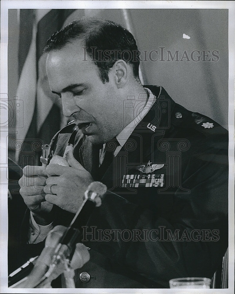 1973 Press Photo Former POW Major Russell E Temperley - Historic Images