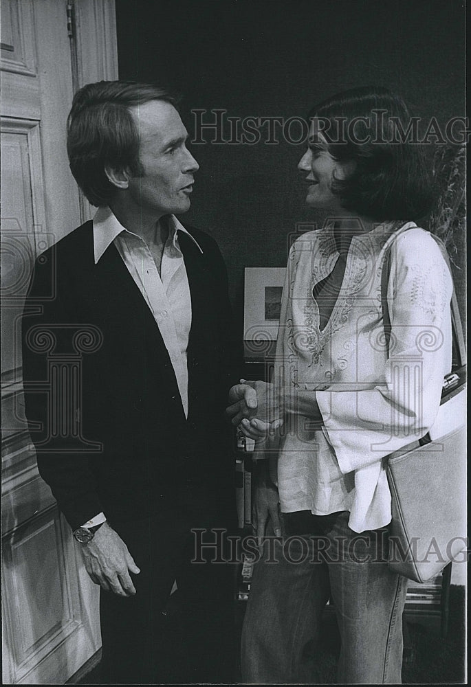 Press Photo Dick Cavett, Actor, TV Host, Lynn Milgrim In Otherwise Engaged - Historic Images