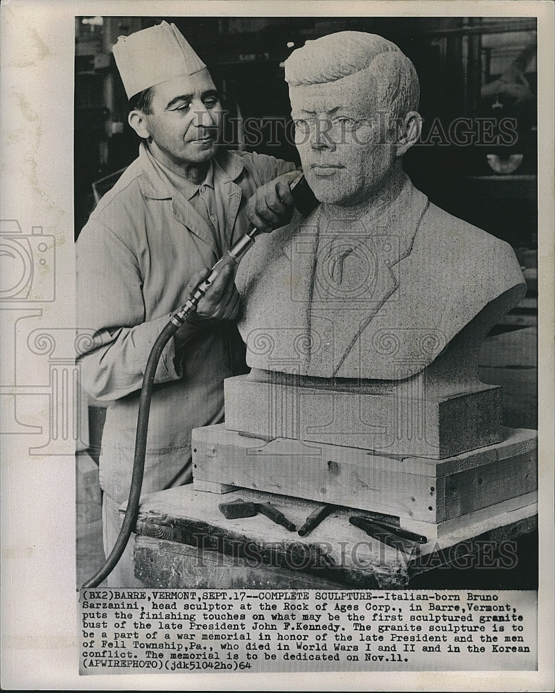 1964 Press Photo Sculptor Bruno Sarzanini Makes Bust of President John F Kennedy - Historic Images